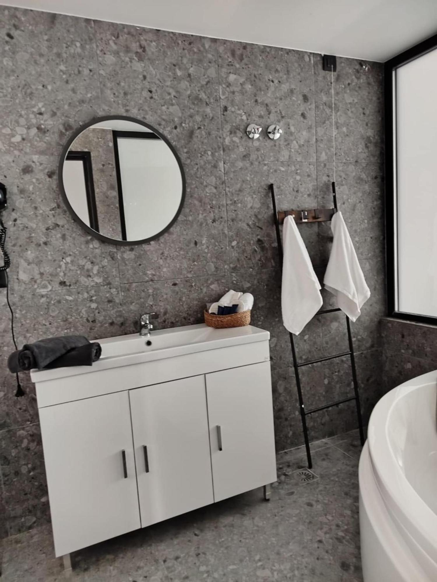 Hotel Andreas Ipsos Luaran gambar